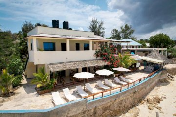 Faridu Beach Bungalows