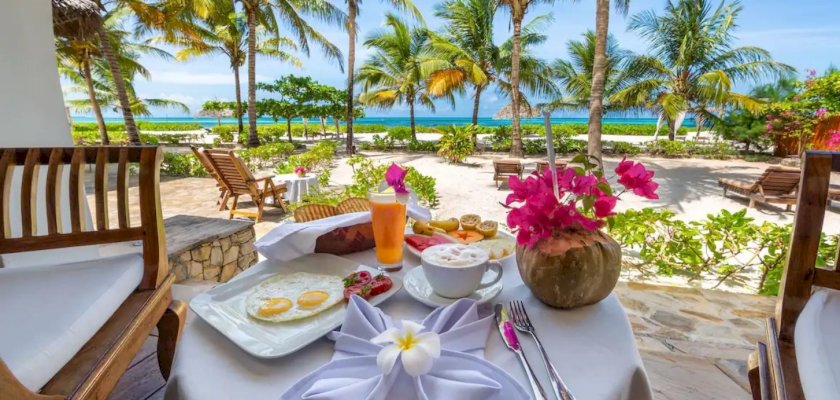 Why Is It Recommended For Travelers To Set Up An Early Booking To Zanzibar ?